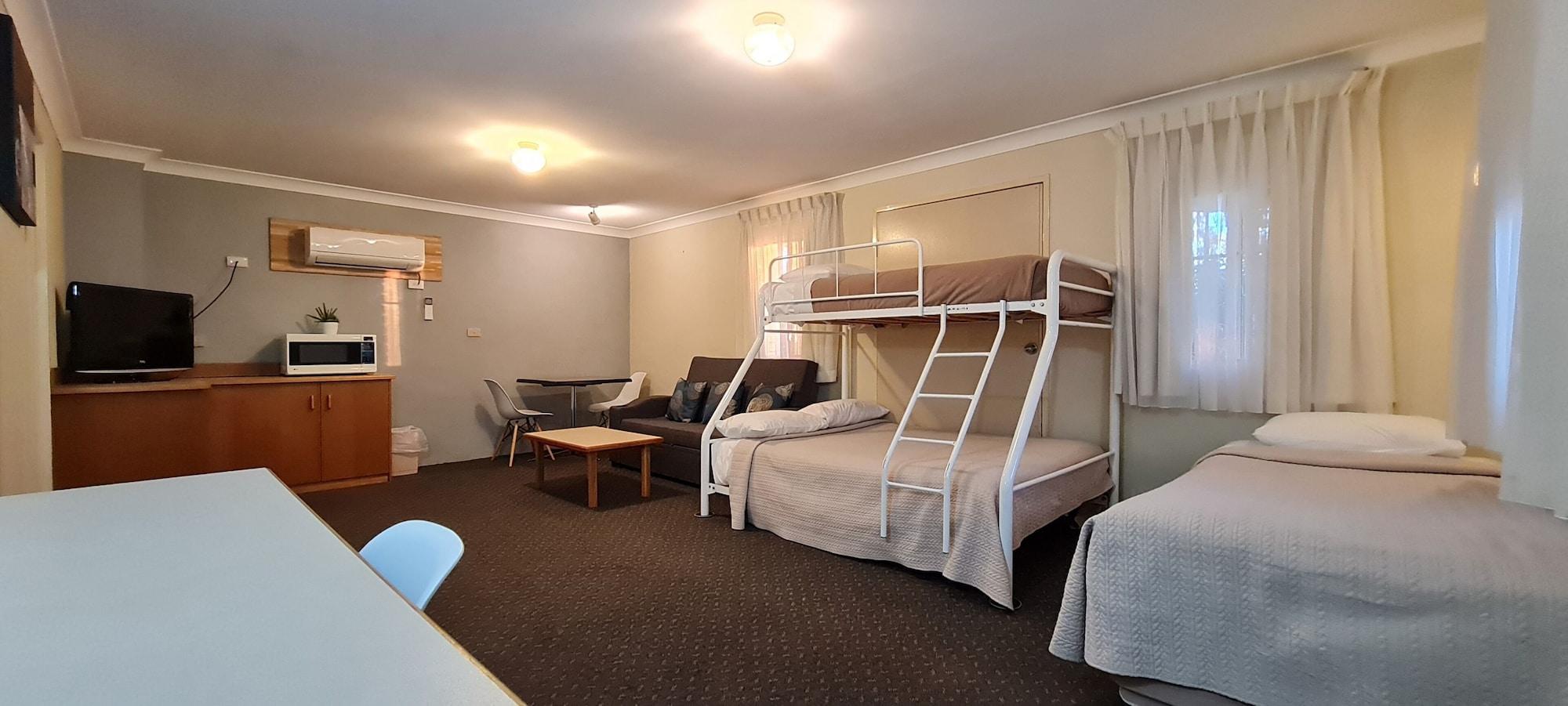 Golf Links Motel Тамуорт Экстерьер фото
