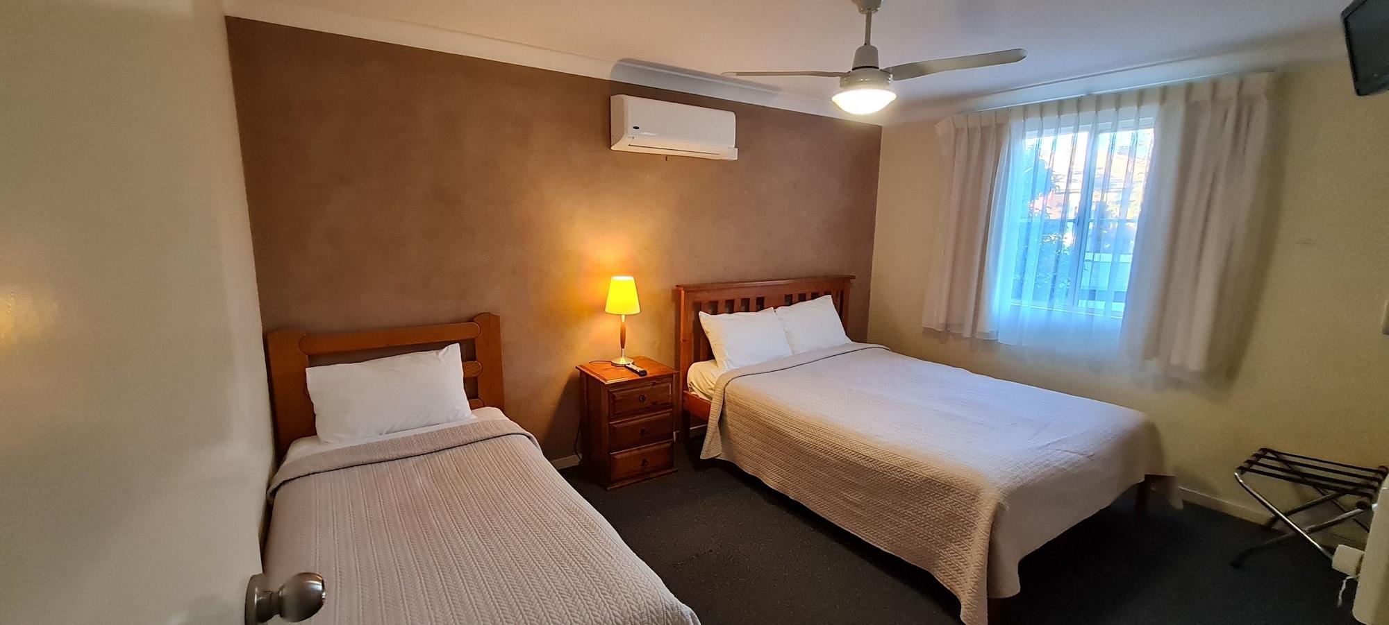 Golf Links Motel Тамуорт Экстерьер фото