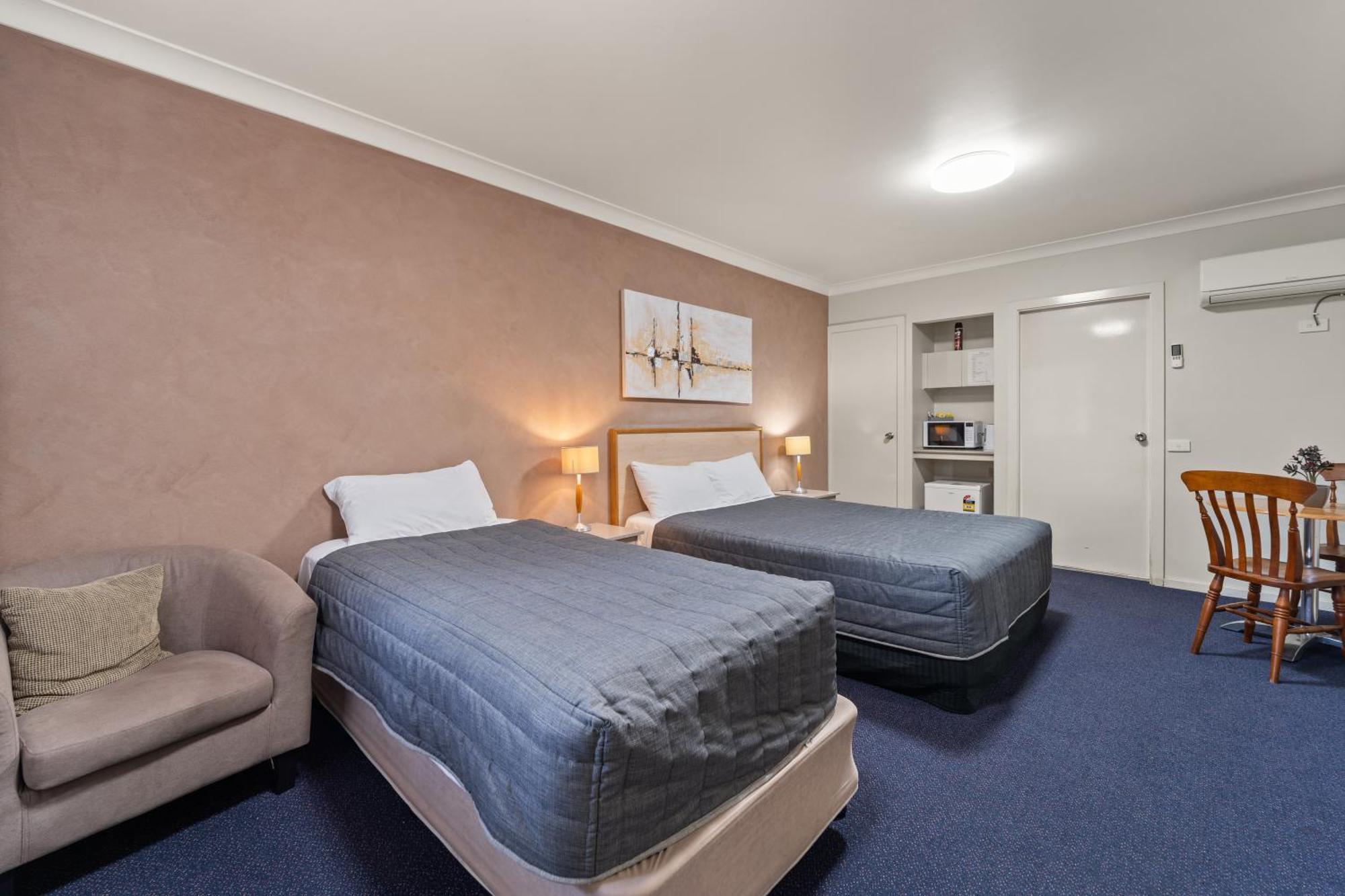 Golf Links Motel Тамуорт Экстерьер фото