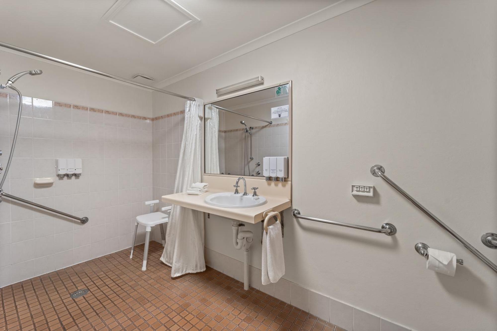 Golf Links Motel Тамуорт Экстерьер фото