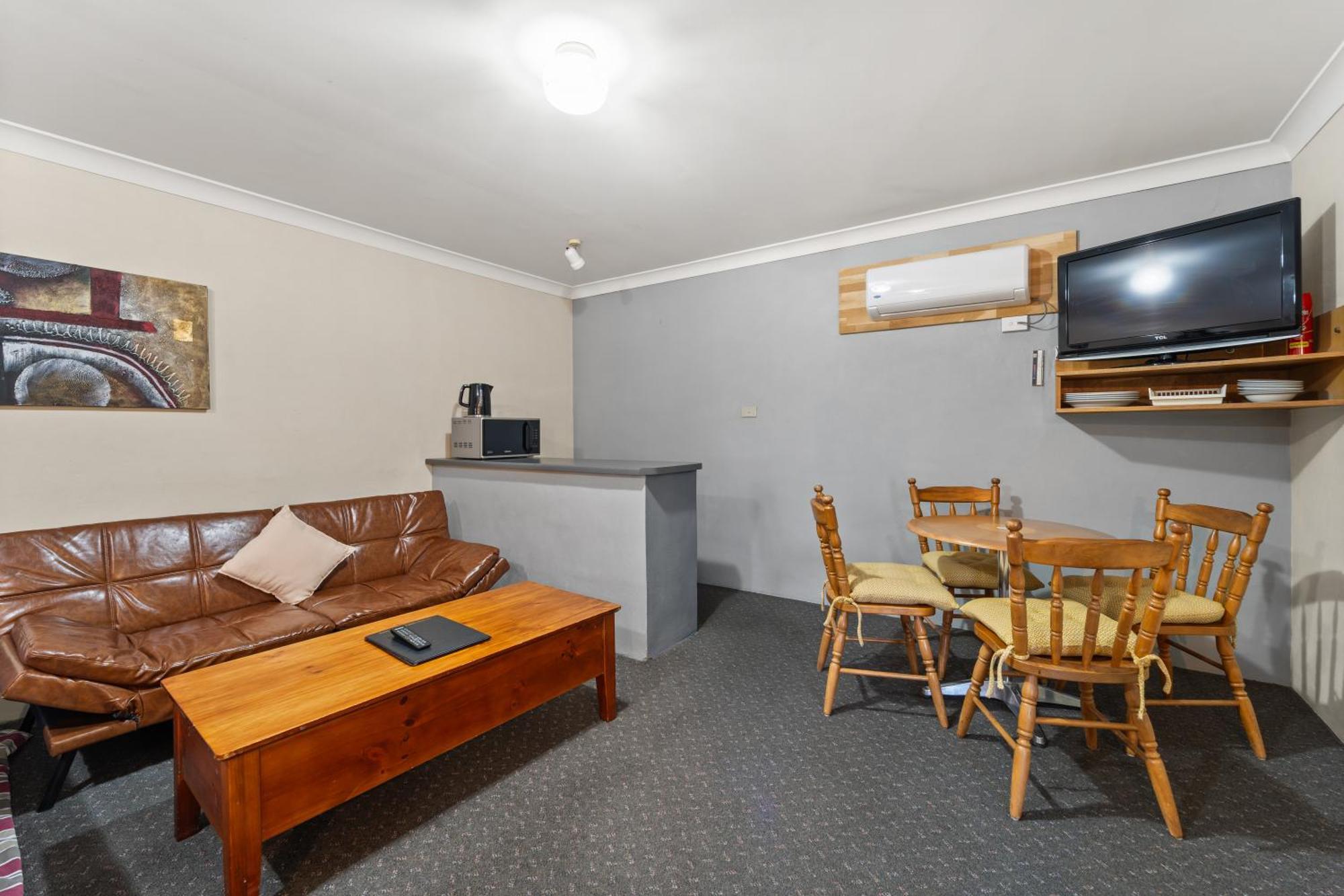 Golf Links Motel Тамуорт Экстерьер фото