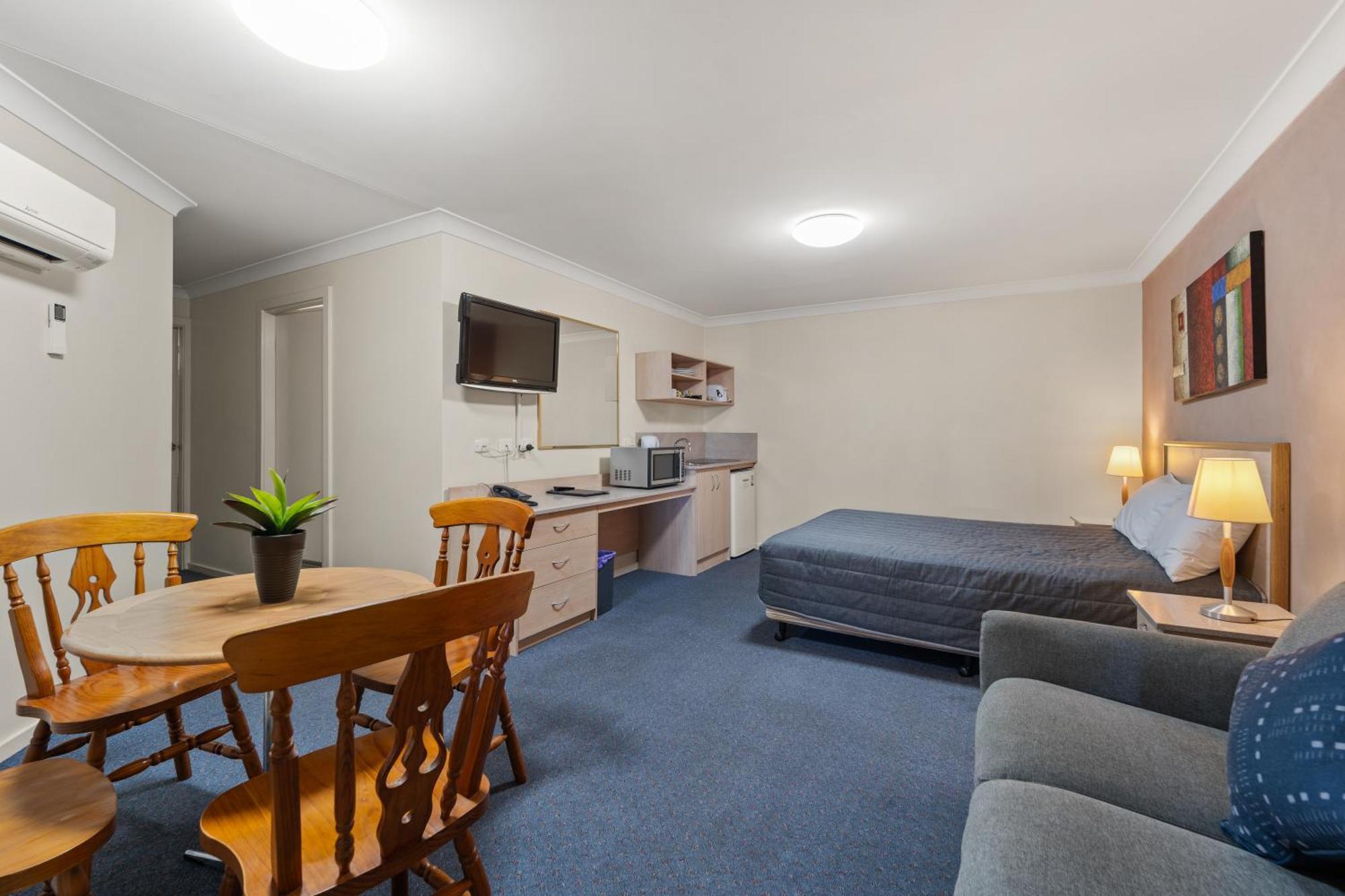 Golf Links Motel Тамуорт Экстерьер фото