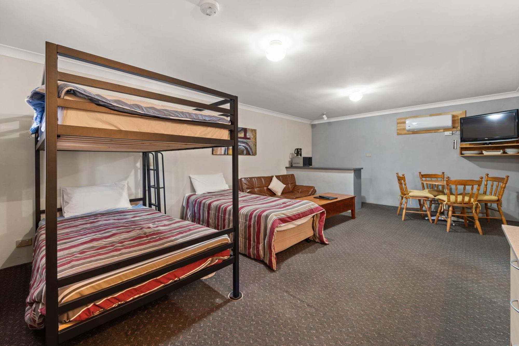 Golf Links Motel Тамуорт Экстерьер фото