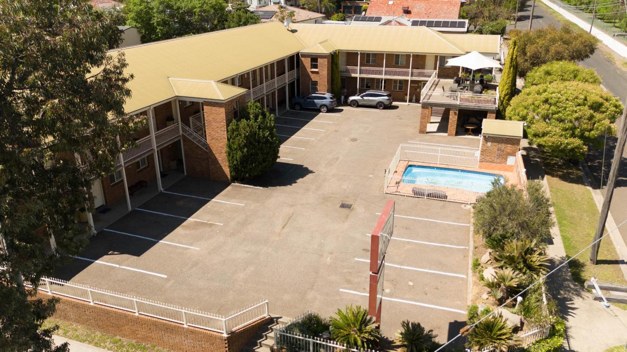 Golf Links Motel Тамуорт Экстерьер фото